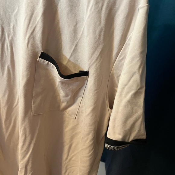 Men’s off white tee pocket - Picture 3 of 5
